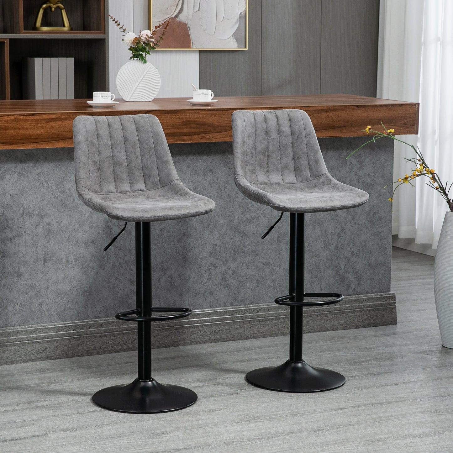 HOMCOM Adjustable Bar Stools Set of 2 Counter Height Barstools Dining Chairs 360° Swivel with Footrest for Home Pub, Grey