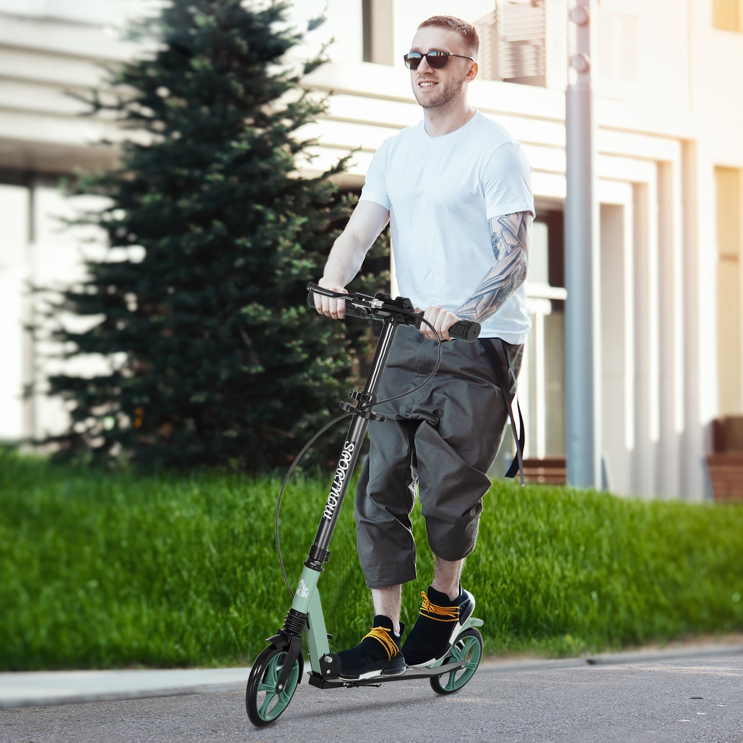 HOMCOM Kick Scooter, Foldable, w/ Adjustable Handlebar, with Kickstand, Dual Brake System, Shock Absorber, 200mm Wheels 