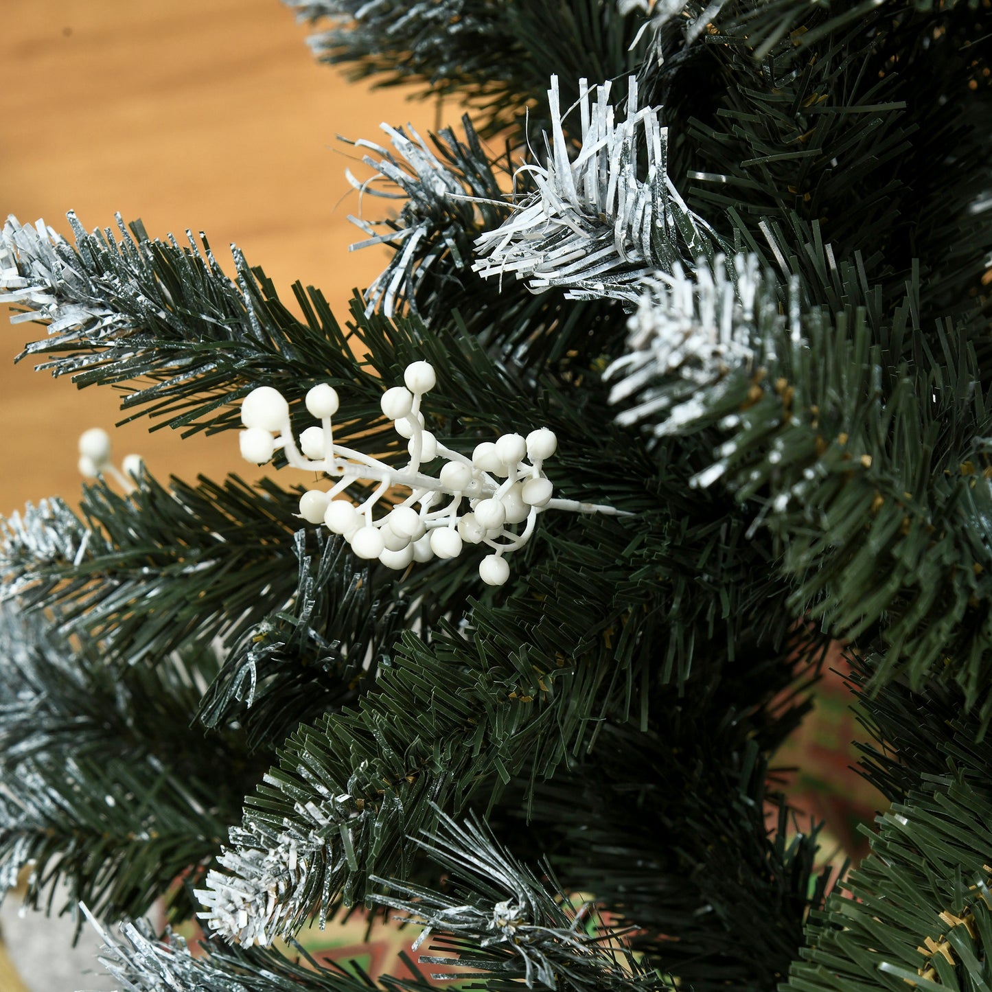 4FT Small Artificial Christmas Trees, Snow Dipped Holiday Home Indoor Decoration with Foldable Feet White Berries