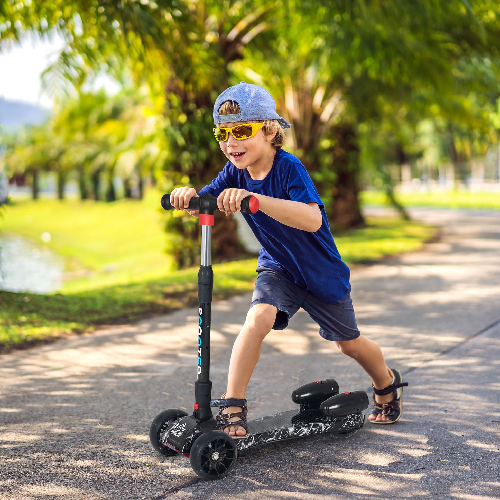 HOMCOM Childrens 3 Wheel Electric Scooter, Foldable, w/ Flashing Light, Height Adjustable, w/ Engine-Look Water Spray Black